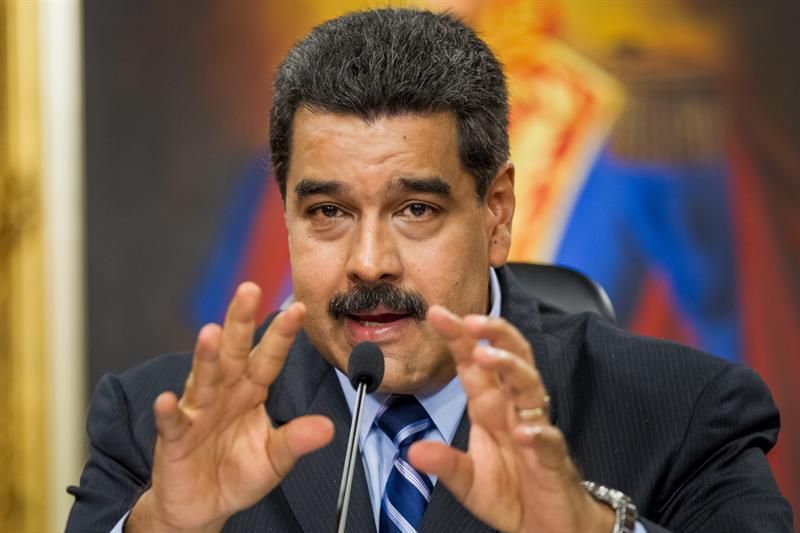 Maduro dice tener pruebas de que la oposición financia las protestas violentas
