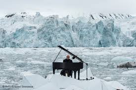 Espectacular concierto flotando en el Océano Ártico