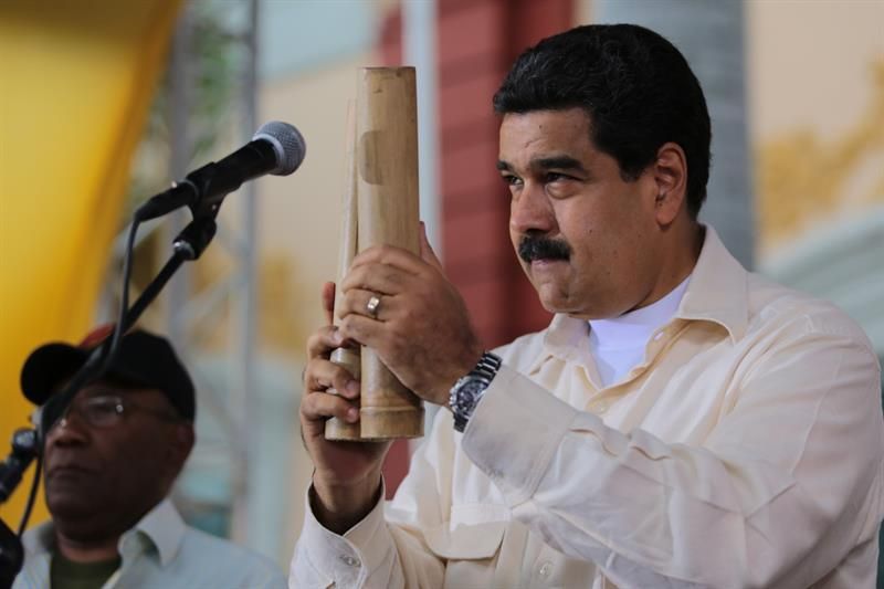 Maduro dice que Zapatero es víctima de una "campaña infernal" tras el discurso en la OEA