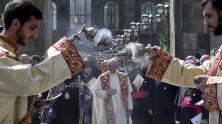 El papa denunció "genocidio" de Armenia
