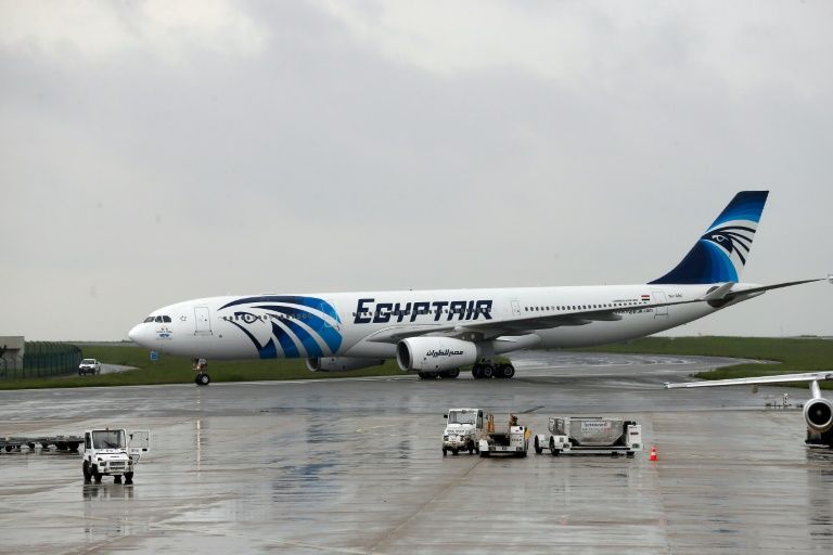 La caja negra del avión de EgyptAir registró humo antes de estrellarse