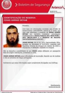 Aerolínea brasileña emite alerta por ex preso de Guantánamo que se fue de Uruguay