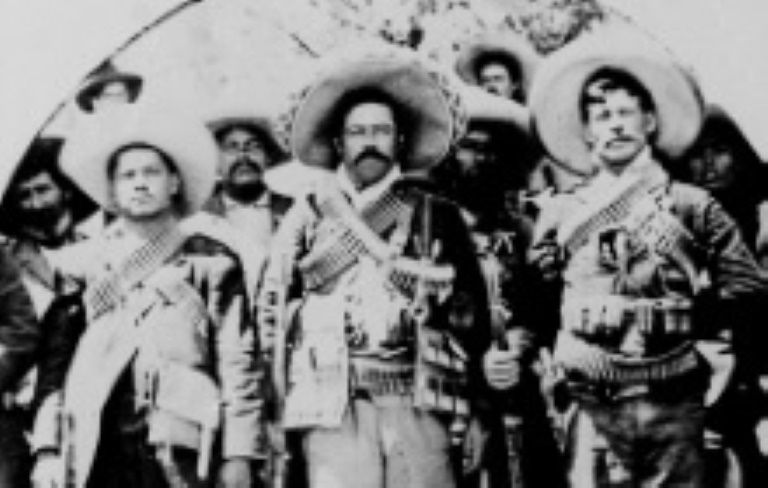 Estatua gigante de Pancho Villa desata polémica en México
