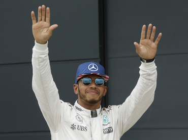 Hamilton consigue la 'pole' 55 de su carrera en Silverstone