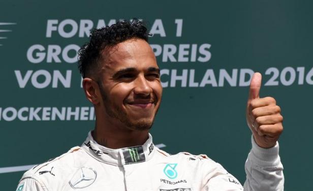 Hamilton ganó Gran Premio de Alemania y es cada vez más líder