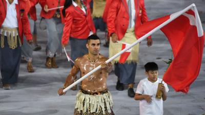 Abanderado de Tonga enloqueció a las mujerres en Río 2016