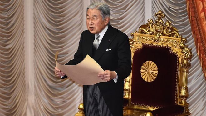 ¿Por qué el emperador de Japón no puede abdicar como cualquier otro monarca?