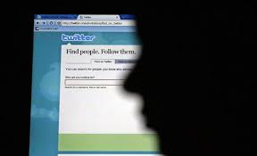 Twitter cierra 360.000 cuentas por "promover el terrorismo"