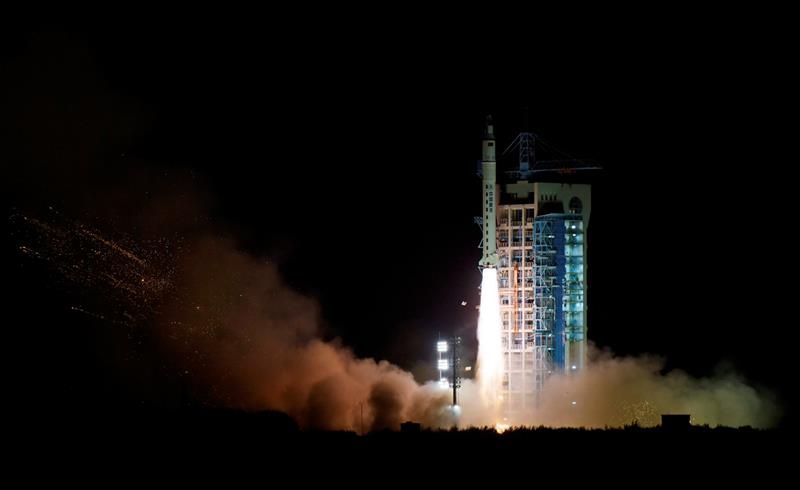 El satélite cuántico chino envía sus primeros datos a la Tierra