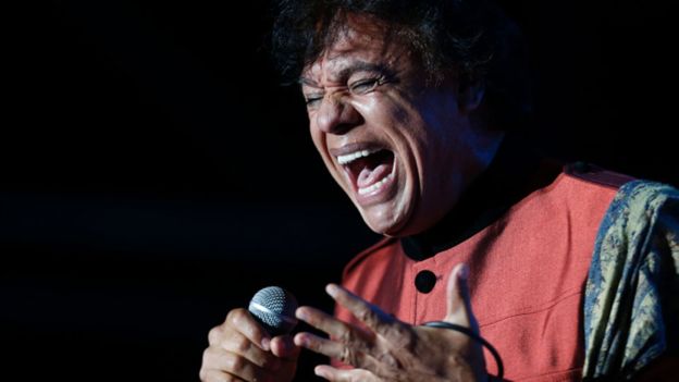 Millones lloran la muerte del cantante mexicano Juan Gabriel, "El Divo de Juárez"