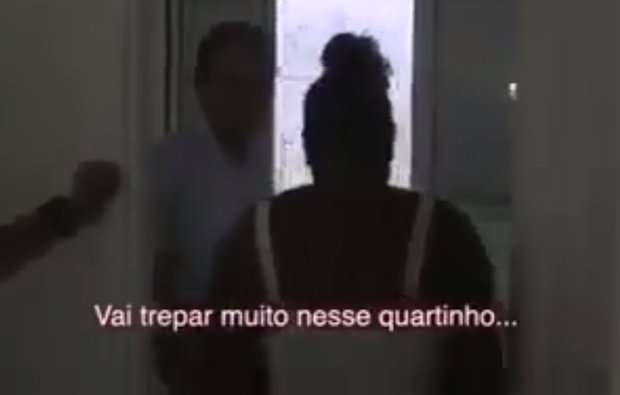 Vas a co mucho aquí: alcalde de Río entrega vivienda a una mujer y le vaticina que tendrá mucho sexo