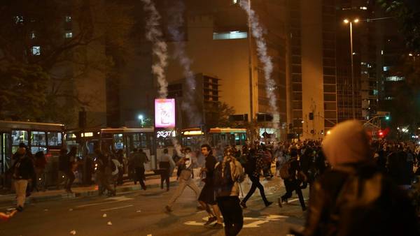 Tras la destitución de Dilma, hubo enfrentamientos en varias ciudades de Brasil