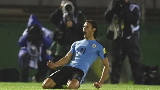Uruguay aprovecha el tropiezo de Argentina y trepa a la cima de las Eliminatorias